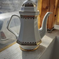Чайник немски порцелан с позлата, снимка 3 - Антикварни и старинни предмети - 40074025