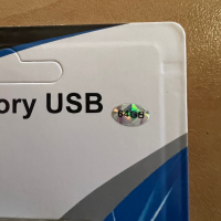 USB флаш памет 64 GB златна, снимка 2 - Друга електроника - 44621554