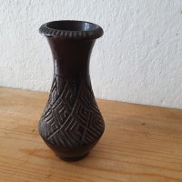 Продавам стара ретро керамична вазичка с релефи ваза керамика антика, снимка 1 - Вази - 39764661