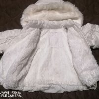 Бяло пухкаво якенце, снимка 2 - Бебешки якета и елеци - 44173405