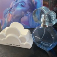 Празна бутилка от парфюм Ariana Grande Cloud 100ml, снимка 2 - Дамски парфюми - 34498735