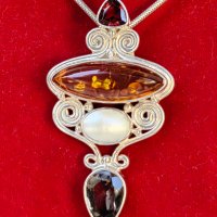 Уникален Сребърен Марков Vintage Медальон/Брошка SAJEN Jewelry от Остров Бали, снимка 1 - Колиета, медальони, синджири - 42572874