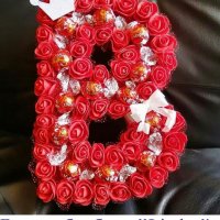 Буква с бонбони Lindor и розички, снимка 1 - Други - 35609148