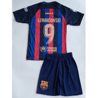 ДЕТСКИ ФУТБОЛЕН ЕКИП – NIKE FC BARCELONA LEWANDOWSKI 9; размери: 104-116 см., снимка 1 - Футбол - 37617147