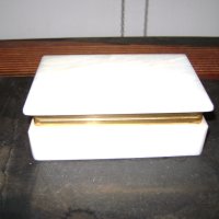 Мраморна кутиика за бижута от соца, снимка 1 - Антикварни и старинни предмети - 42832619