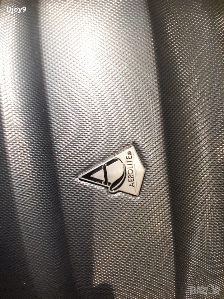 голям пътнически куфар aerolite с колелца и мн.други , снимка 1