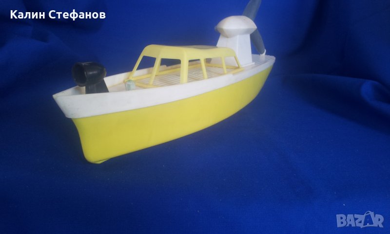 Детска руска моторница с въздушен винт от едно време, снимка 1