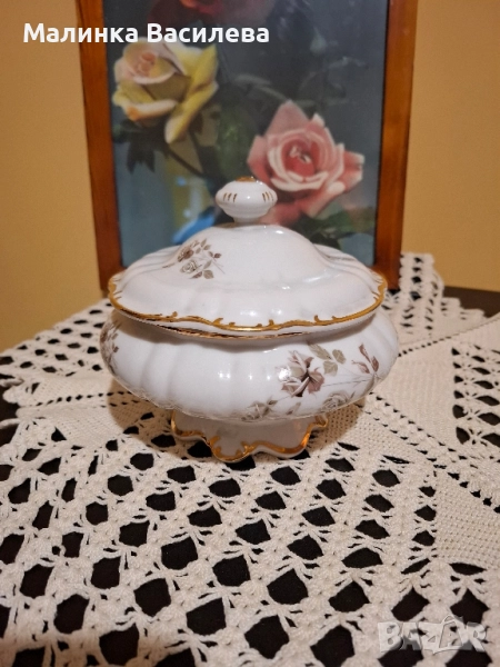 Порцеланова бомбониера , снимка 1
