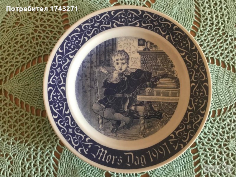 Порцеланова чиния за окачване на стена, снимка 1