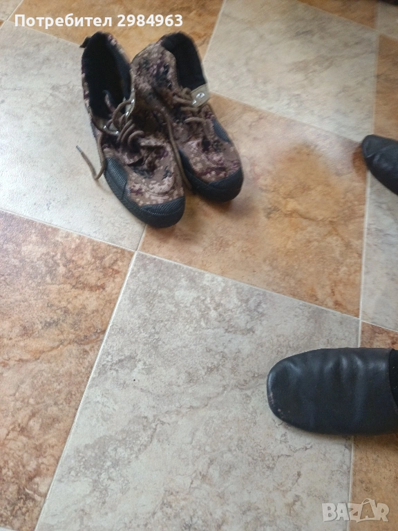 Продавам ловни обувки, снимка 1