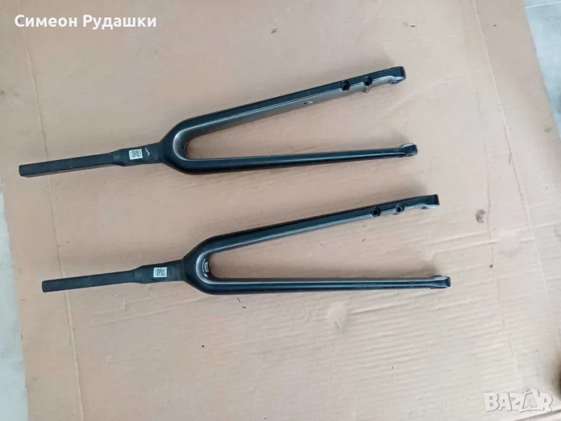 Карбонови вилки BMC (Carbon Fork) Black and Grey, снимка 1