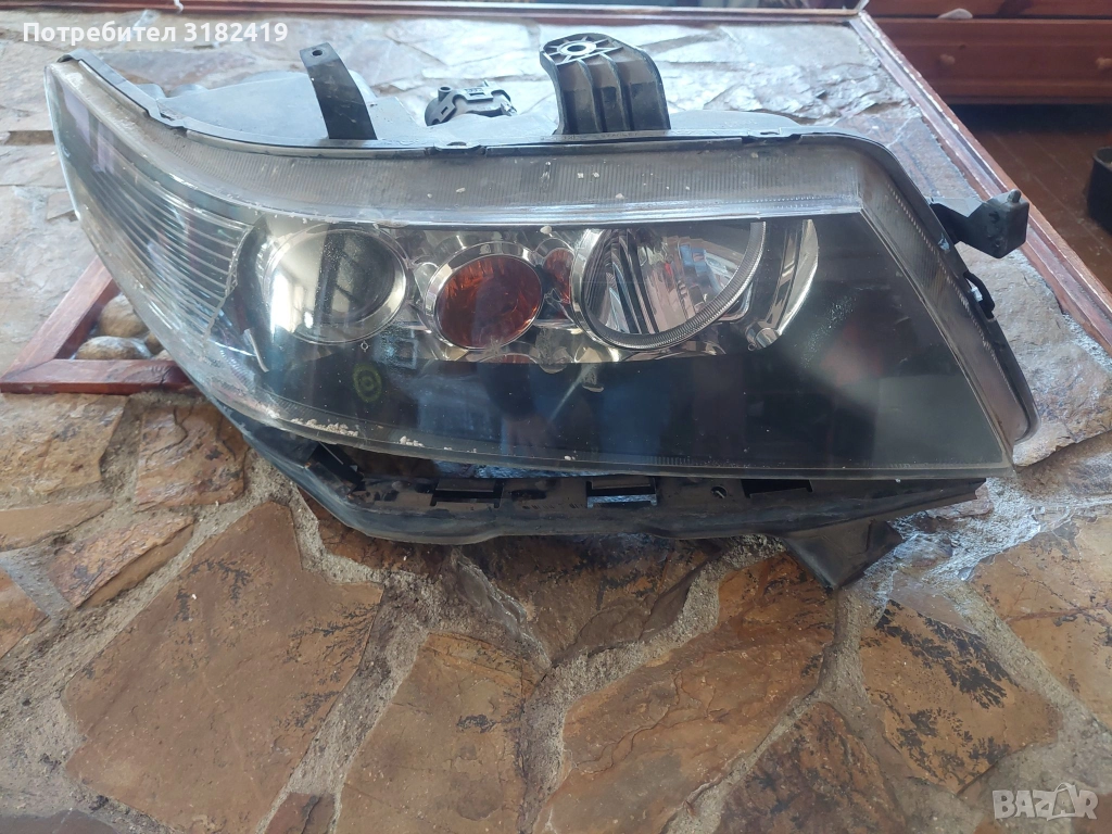 Honda Accord 7 оригинален десен фар за части, снимка 1