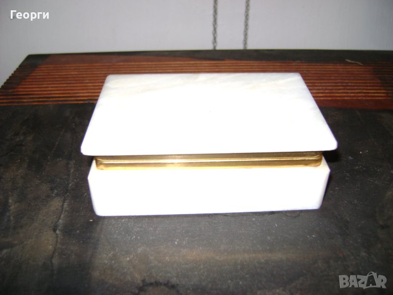 Мраморна кутиика за бижута от соца, снимка 1