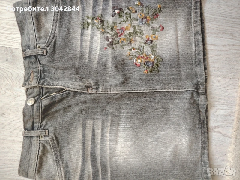 Къса черна дънкова пола с бродерия, снимка 1