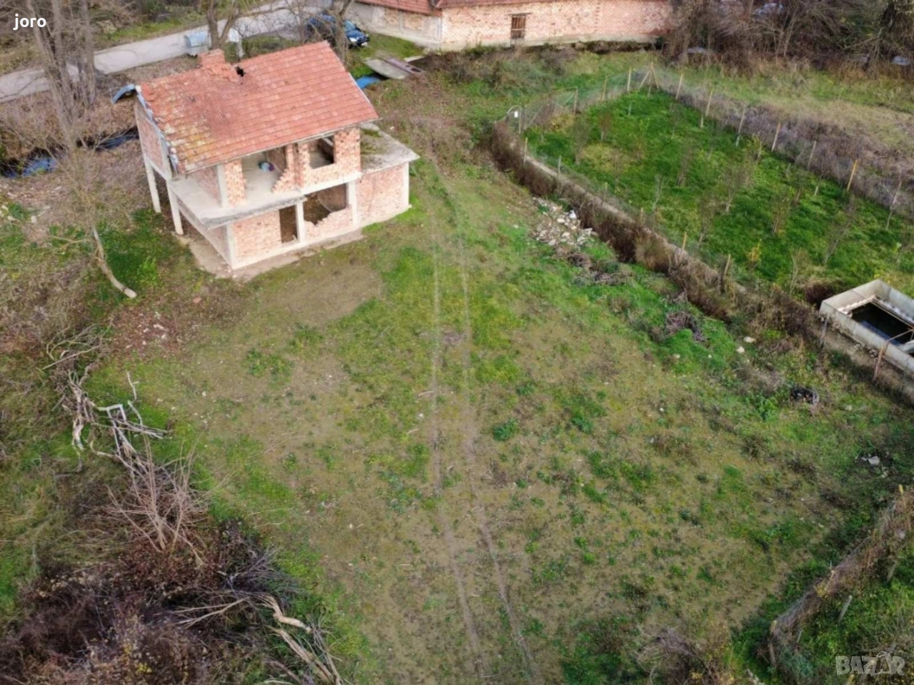 къща на груб строеж , снимка 1