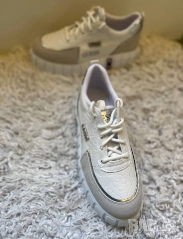 Gues дамски маратонки, снимка 4 - Маратонки - 50751156