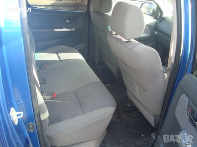 Тойота Хайлукс 3.0Д-4Д, снимка 9 - Автомобили и джипове - 52484345