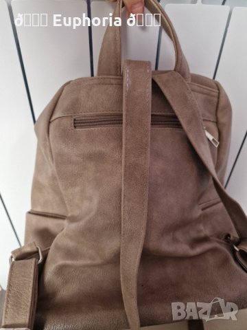 Дамска раница, снимка 3 - Раници - 44458689