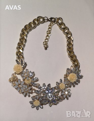 Нова огърлица с жълти и блестящи цветя, снимка 2 - Колиета, медальони, синджири - 31326997