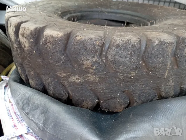 Продавам гуми за мотокар