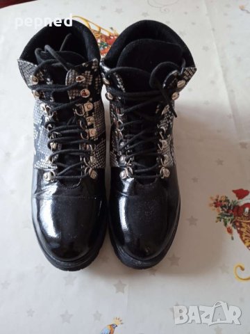 Дамски боти №41 НОВА ЦЕНА 35 лв, снимка 2 - Дамски боти - 44304042
