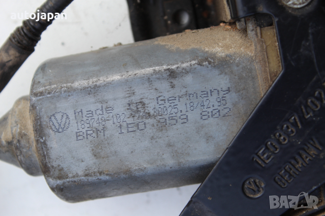 Преден ляв електрически стъклоповдигач Фолксваген голф 3 кабрио 99г Volkswagen golf 3 1999, снимка 2 - Части - 44524755