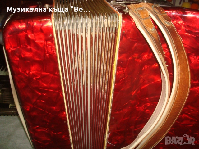 Акордеон Велтмайстер 120 баса с куфар, снимка 12 - Акордеони - 52877265