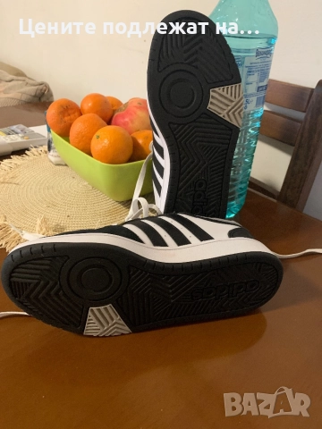 Спортни обувки Adidas 39 1/2, снимка 4 - Детски обувки - 52730238