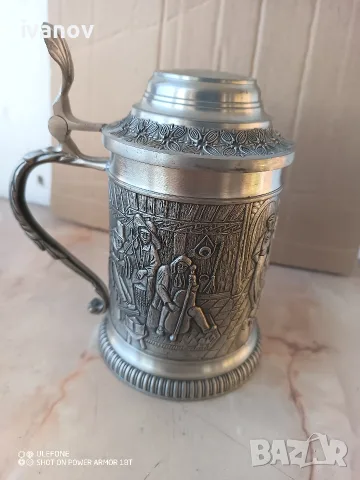 Метална  халба с фигури 