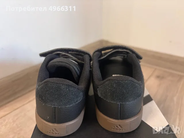 Детски маратонки Adidas, снимка 3 - Детски маратонки - 56321177