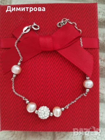 Нежна сребърна гривна с перли и Swarowski