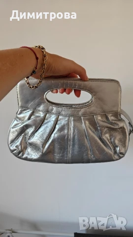 Кокетна дамска чанта от лак