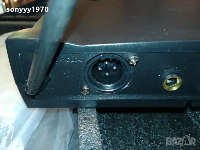 SHURE БЕЗЖИЧНИ МИКРОФОНИ С КУФАР 2501222019, снимка 10 - Микрофони - 35560898