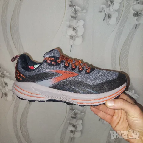 Brooks Cascadia 16 Gtx Gore-Tex номер 44 ,5 маратонки водоустойчиви , снимка 5 - Маратонки - 49626021