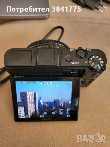 Sony RX100 Mark 2 отличен, снимка 9 - Фотоапарати - 52857569