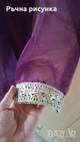 Традиционна индийска курта (kurta) в наситен лилав/винен цвят с елегантни златни акценти., снимка 2 - Корсети, бюстиета, топове - 56153379