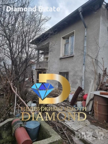 Двуетажна къща в село Добрич, общ. Димитровград, снимка 2 - Къщи - 52399467