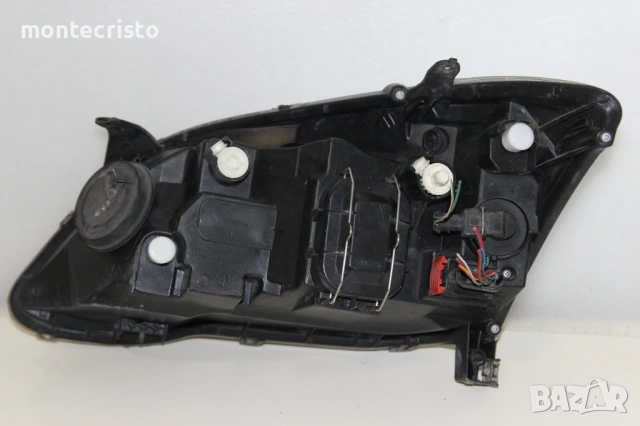 Десен фар Toyota Corolla E120 E12 хечбек (2004-2007г.) ichikoh Тойота Корола / 8113013330, снимка 5 - Части - 54298324