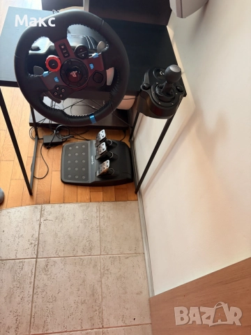 Logitech G29 Driving Force – волан с 3 педала + скоростен лост и оригинални кутии