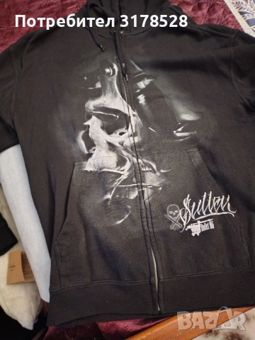 Красив метъл суичър