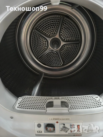 Сушилня Bosch с термопомпа и SelfCleaning Condenser, снимка 4 - Сушилни - 52198254