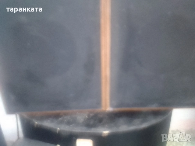 напълно автентични тонколони със 12 вата мощност и 8 ома съпротивление със широко лентови 