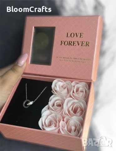 Кутия с рози и бижу, снимка 1