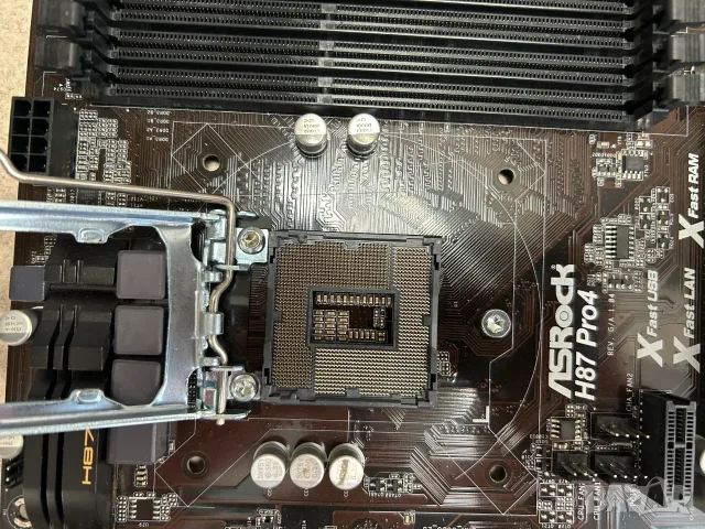 Дънна платка ASRock H87 Pro4, снимка 7 - Дънни платки - 56249937