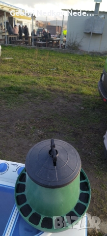 Продавам Хранилка 