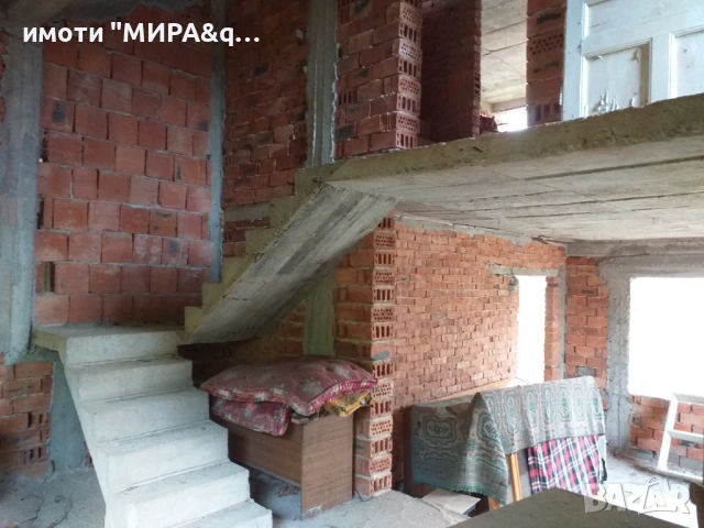 Триетажна къща в с. Книжовник, обл. Хасково, снимка 6 - Къщи - 54213122