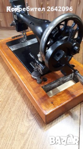 Стара шевна машина Грицнер, снимка 4 - Антикварни и старинни предмети - 40792819