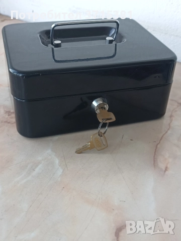 Мини каса, сейф