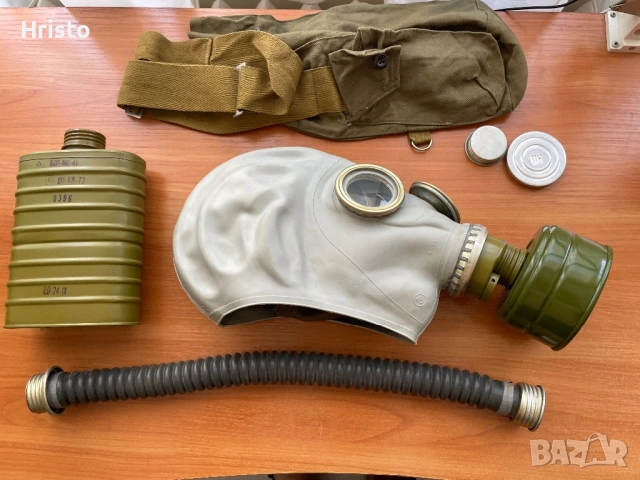 Рядък български противогаз ШМ-41М, пълен комплект, снимка 3 - Колекции - 54199579
