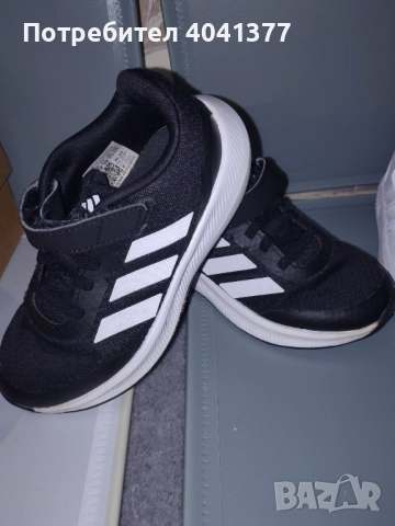 Детски обувки Adidas, снимка 2 - Детски маратонки - 52224676